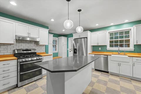 Tiny photo for 611 S JAMES Street, Champaign, IL 61821 (MLS # 12732901)