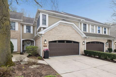 Photo of 11133 Indian Woods Drive, Indian Head Park, IL 60525 (MLS # 12620970)