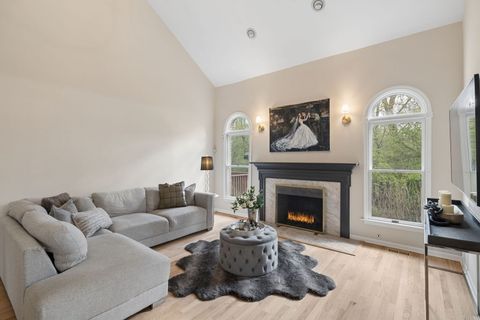 Tiny photo for 11133 Indian Woods Drive, Indian Head Park, IL 60525 (MLS # 12620970)