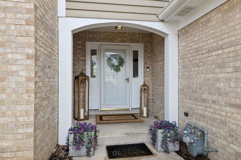 Tiny photo for 11133 Indian Woods Drive, Indian Head Park, IL 60525 (MLS # 12620970)