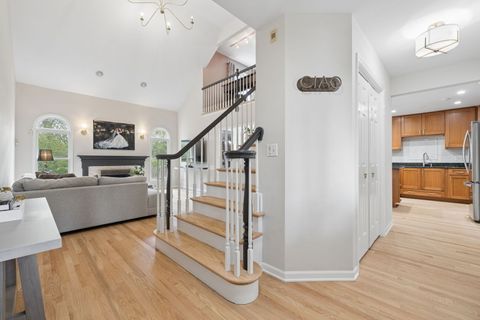 Tiny photo for 11133 Indian Woods Drive, Indian Head Park, IL 60525 (MLS # 12620970)