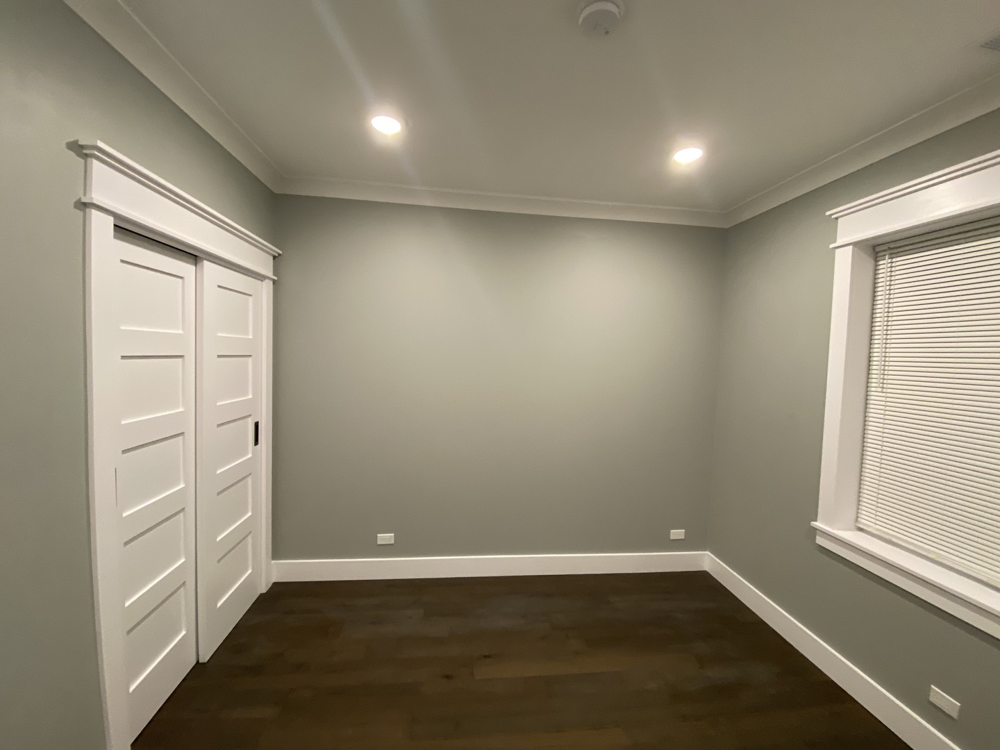 3657 N Whipple Street