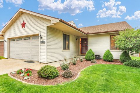 Photo of 2602 Covington Drive, Champaign, IL 61822 (MLS # 12587589)