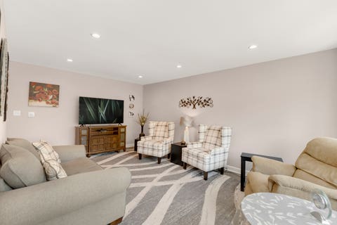 Tiny photo for 7046 N Franks Avenue, Niles, IL 60714 (MLS # 12688115)