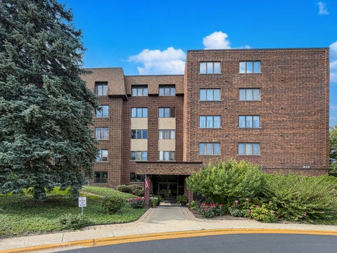 Tiny photo for 453 Raintree Drive #5K, Glen Ellyn, IL 60137 (MLS # 12734084)