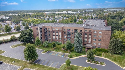 Tiny photo for 453 Raintree Drive #5K, Glen Ellyn, IL 60137 (MLS # 12734084)
