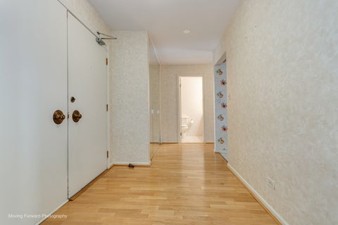 Tiny photo for 453 Raintree Drive #5K, Glen Ellyn, IL 60137 (MLS # 12734084)