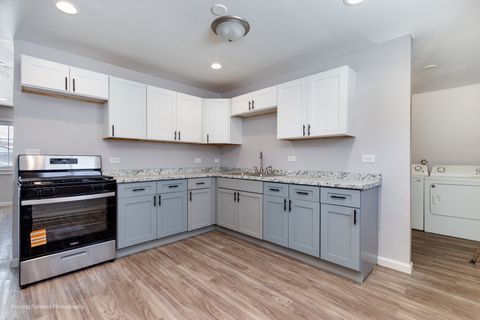 Tiny photo for 1918 Ashland Avenue, Chicago Heights, IL 60411 (MLS # 12557099)