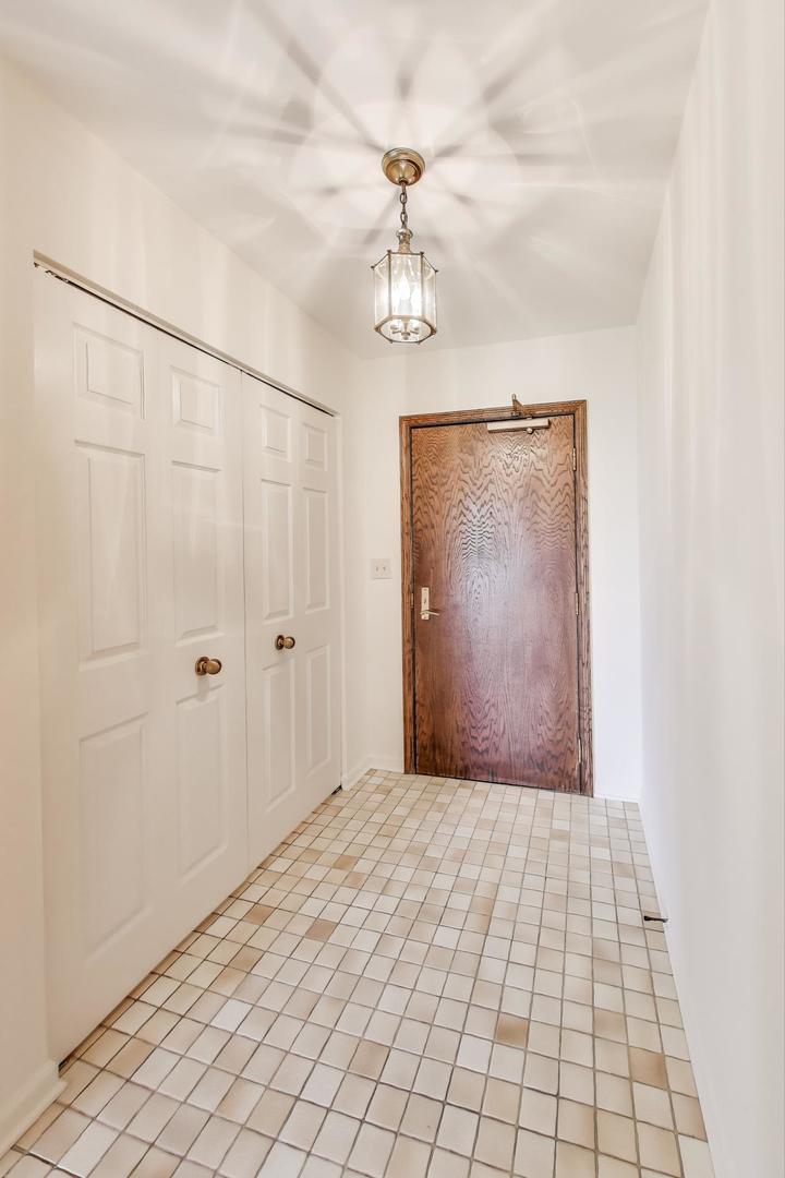 1601 Oakwood Avenue 406