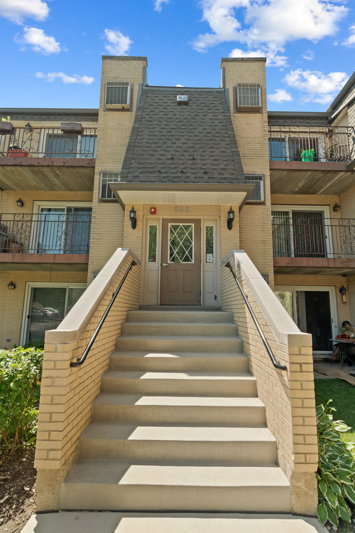 808 N RIVER Road 2A