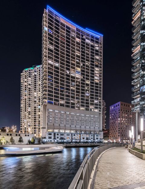 Photo of 333 N Canal Street #3404, Chicago, IL 60606 (MLS # 12644253)