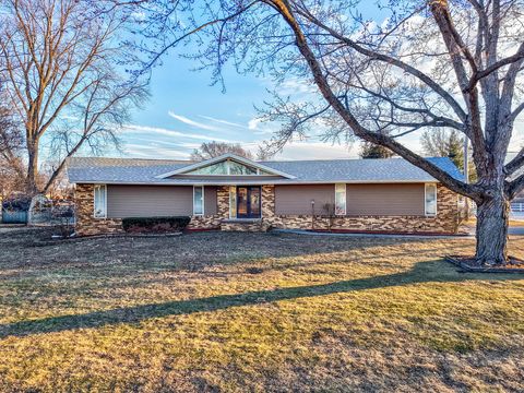 Photo of 1 Old Orchard Lane, Streator, IL 61364 (MLS # 12550656)