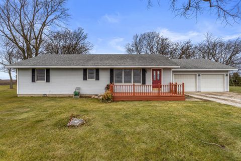 Photo of 1652 County Road 2600 N, Rantoul, IL 61866 (MLS # 12521998)