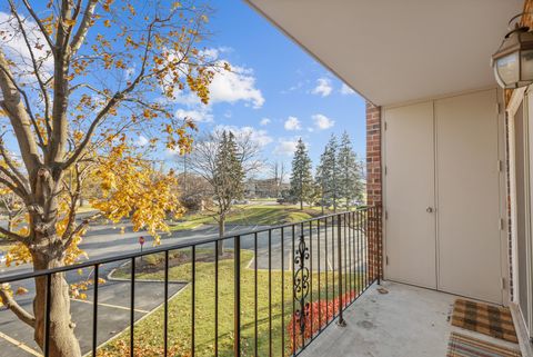 A home in Elk Grove Village