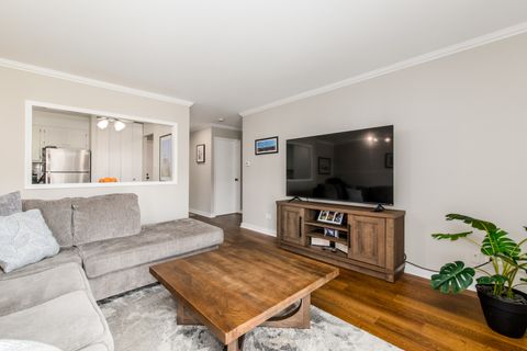 Tiny photo for 4225 Saratoga Avenue #311B, Downers Grove, IL 60515 (MLS # 12604804)