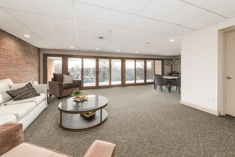 Tiny photo for 4225 Saratoga Avenue #311B, Downers Grove, IL 60515 (MLS # 12604804)