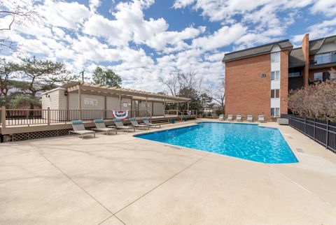 Tiny photo for 4225 Saratoga Avenue #311B, Downers Grove, IL 60515 (MLS # 12604804)