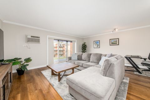 Tiny photo for 4225 Saratoga Avenue #311B, Downers Grove, IL 60515 (MLS # 12604804)