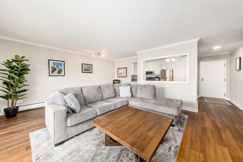 Tiny photo for 4225 Saratoga Avenue #311B, Downers Grove, IL 60515 (MLS # 12604804)