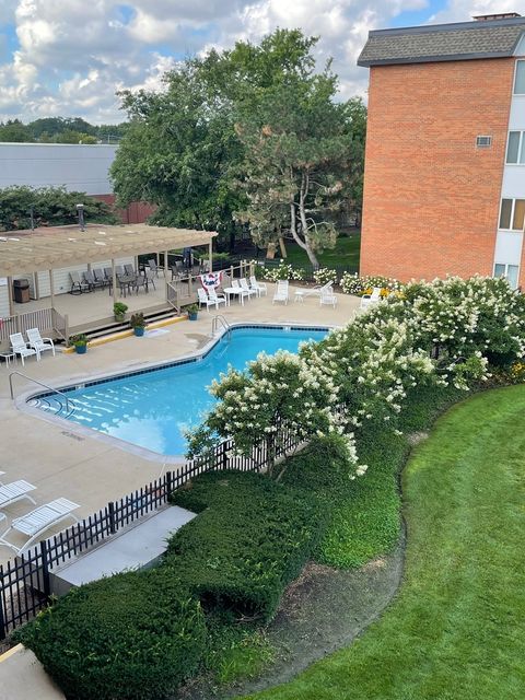 Tiny photo for 4225 Saratoga Avenue #311B, Downers Grove, IL 60515 (MLS # 12604804)