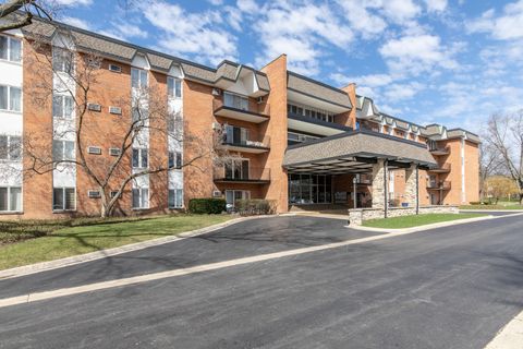 Tiny photo for 4225 Saratoga Avenue #311B, Downers Grove, IL 60515 (MLS # 12604804)