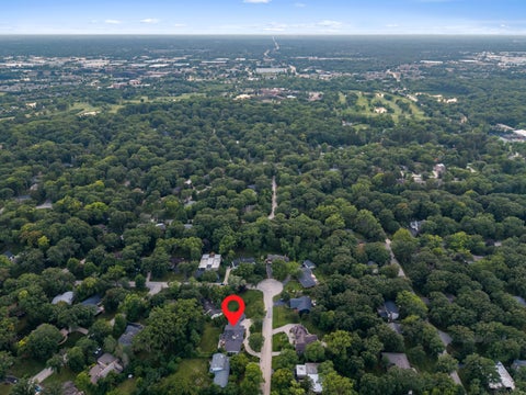 Tiny photo for 13 Yorkshire Drive, Lincolnshire, IL 60069 (MLS # 12763880)