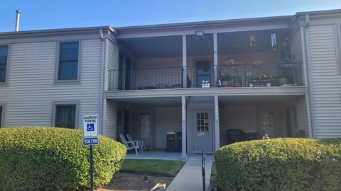 Photo of 1800 Fayette Walk Walk #E, Hoffman Estates, IL 60169 (MLS # 12503080) Photo of 1800 Fayette Walk Walk #E, Hoffman Estates, IL 60169 (MLS # 12503080)