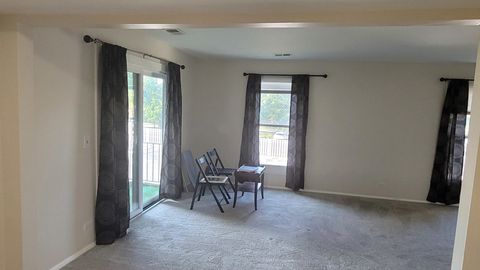 Tiny photo for 1800 Fayette Walk Walk #E, Hoffman Estates, IL 60169 (MLS # 12503080)