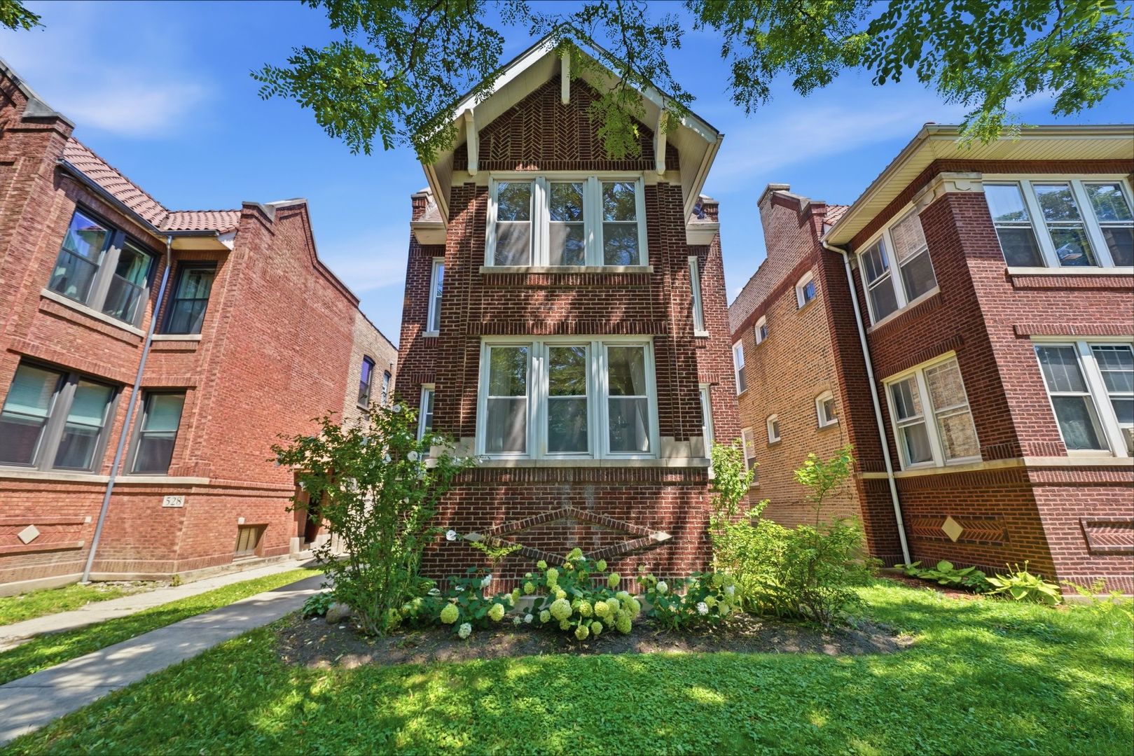 Photo 1 of 29 — 530 S Ridgeland Avenue, Oak Park, IL 60304
