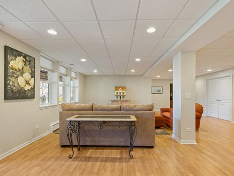 Tiny photo for 3001 Ravinia Circle, Mundelein, IL 60060 (MLS # 12525753)