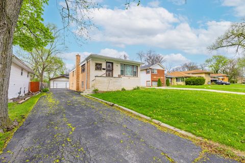 Photo of Hazel Crest, IL 60429 (MLS # 12611632)