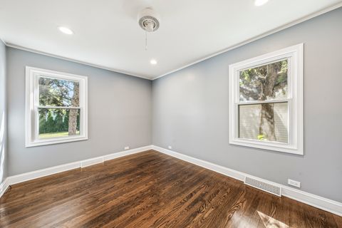 Tiny photo for 9725 Normandy Avenue, Oak Lawn, IL 60453 (MLS # 12531792)