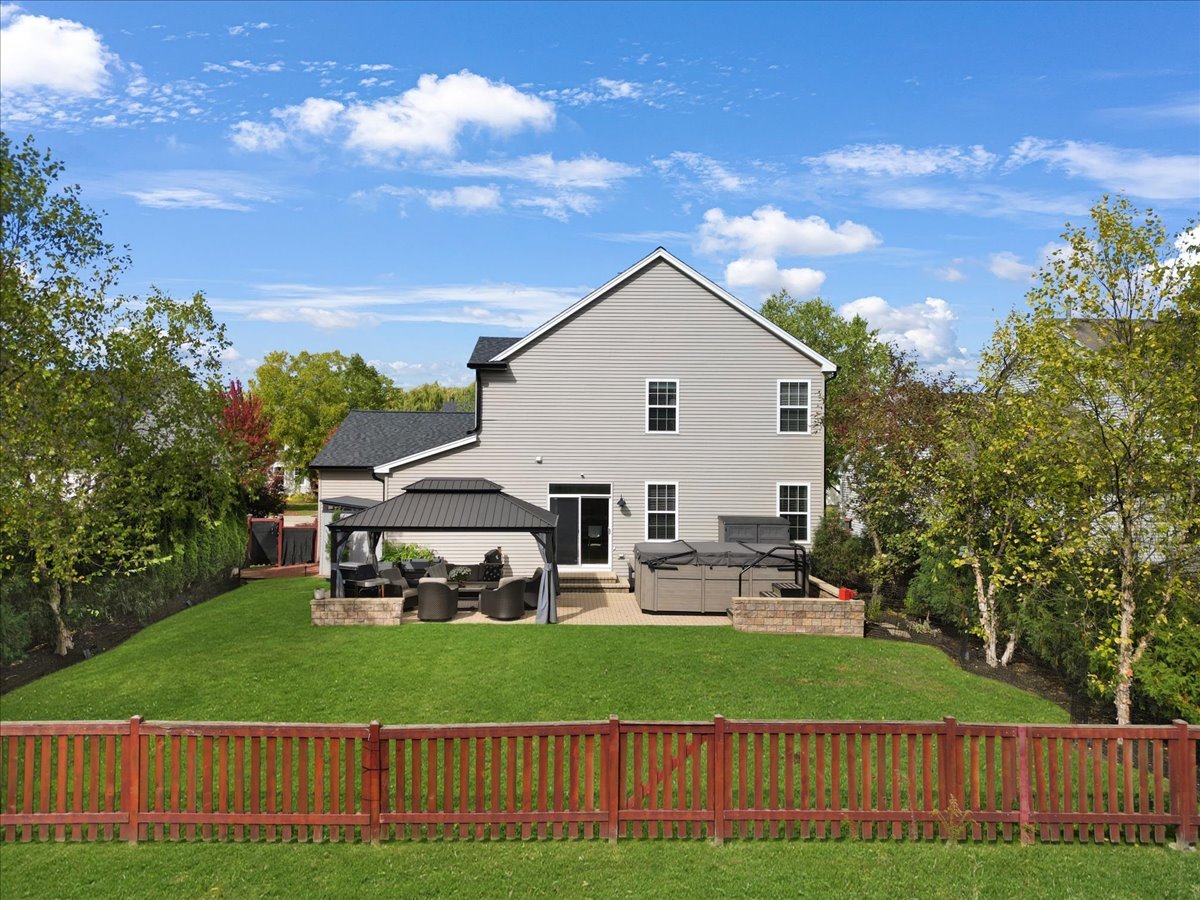 2326 Trailside Lane