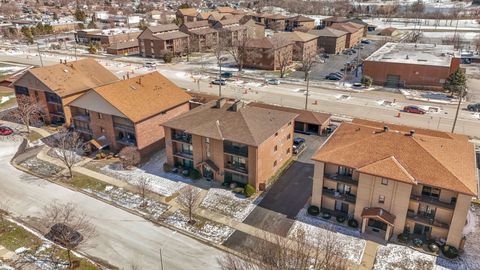 Tiny photo for 16819 81st Avenue #1S, Tinley Park, IL 60477 (MLS # 12593333)