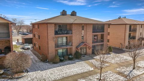 Tiny photo for 16819 81st Avenue #1S, Tinley Park, IL 60477 (MLS # 12593333)