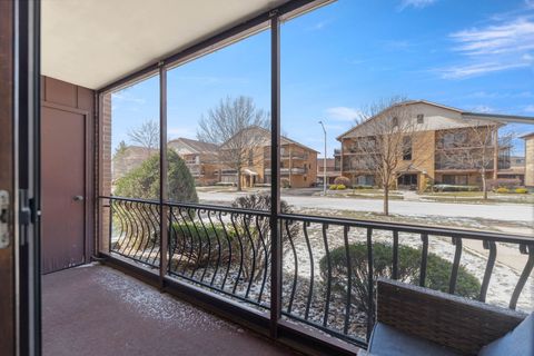 Tiny photo for 16819 81st Avenue #1S, Tinley Park, IL 60477 (MLS # 12593333)