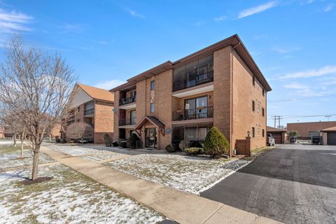 Tiny photo for 16819 81st Avenue #1S, Tinley Park, IL 60477 (MLS # 12593333)