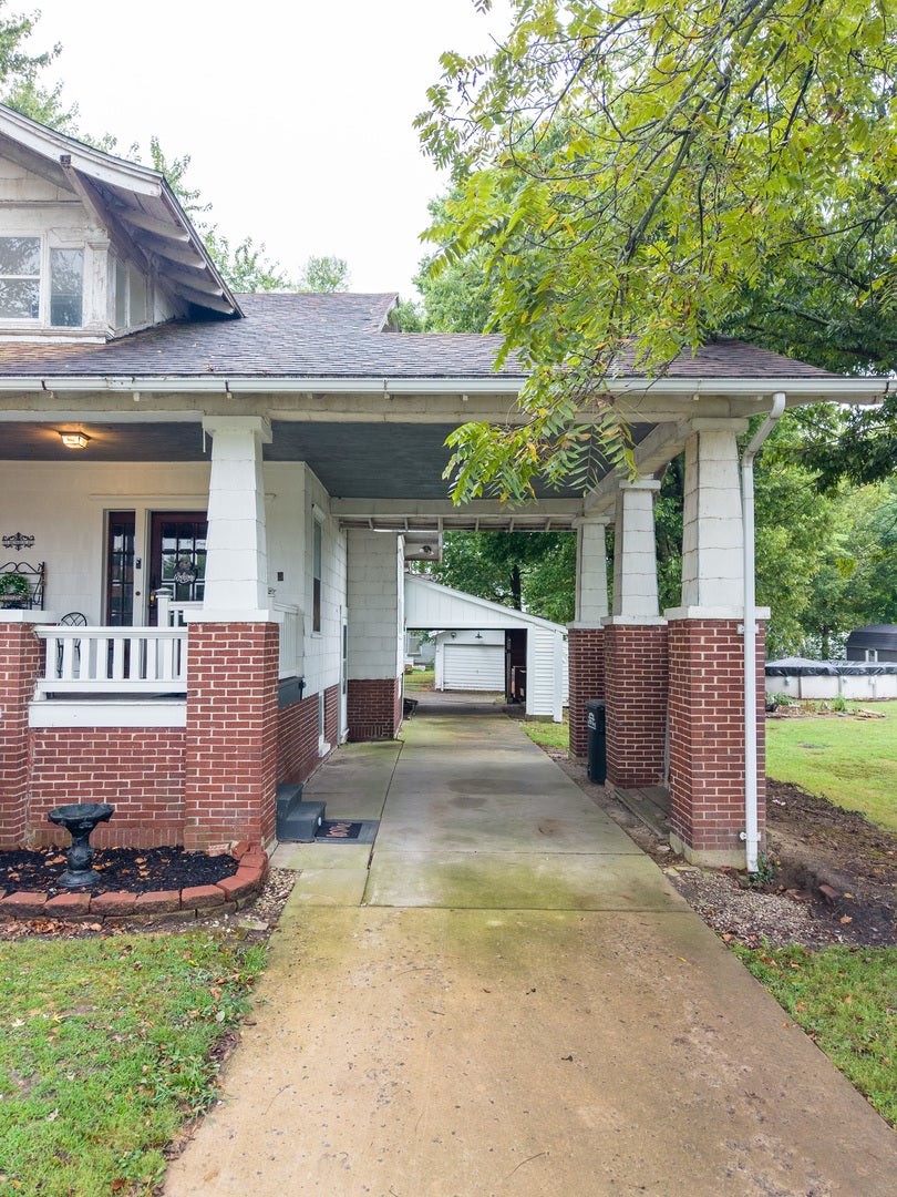 311 E Monroe Avenue