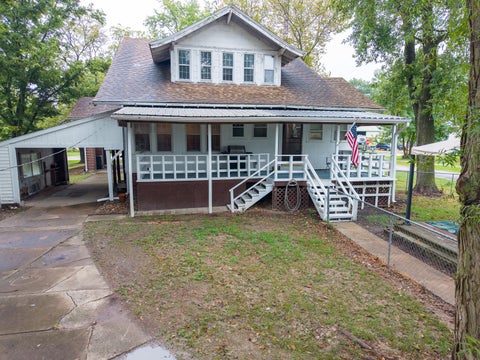 Tiny photo for 311 E Monroe Avenue, Farina, IL 62838 (MLS # 12768981)
