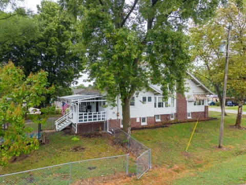 Tiny photo for 311 E Monroe Avenue, Farina, IL 62838 (MLS # 12768981)