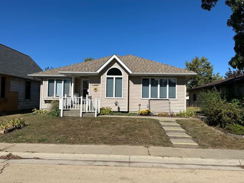 Photo of 827 14th Avenue, Fulton, IL 61252 (MLS # 12489080)