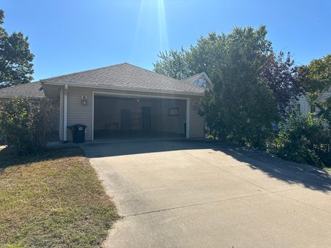 Tiny photo for 827 14th Avenue, Fulton, IL 61252 (MLS # 12489080)