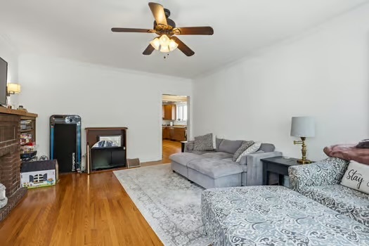 1411 W BYRON Avenue 2