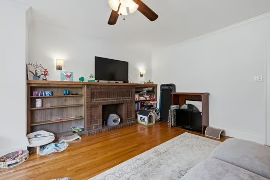 1411 W BYRON Avenue 2