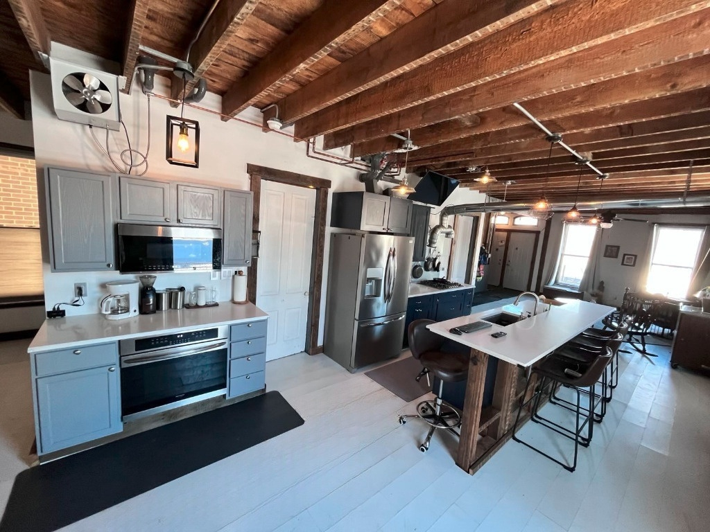 1413 W 16th Street