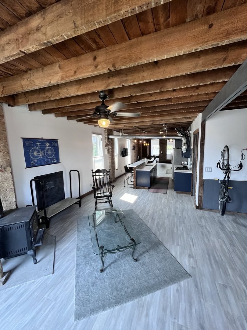 1413 W 16th Street