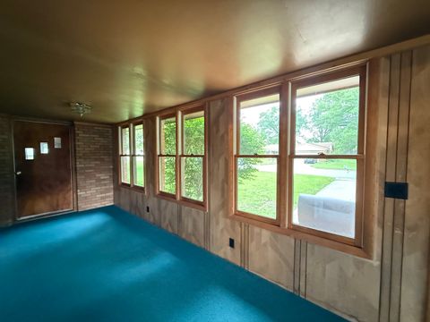 Tiny photo for 1048 Warren Street, Henry, IL 61537 (MLS # 12653639)