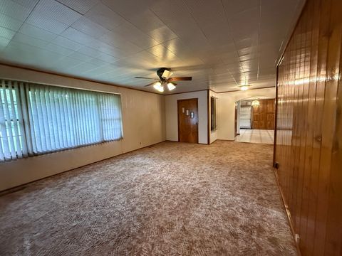 Tiny photo for 1048 Warren Street, Henry, IL 61537 (MLS # 12653639)
