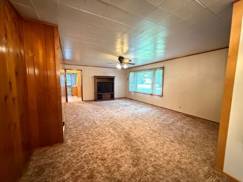 Tiny photo for 1048 Warren Street, Henry, IL 61537 (MLS # 12653639)