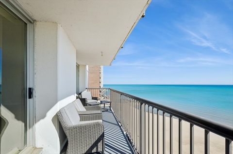 Tiny photo for 5855 N Sheridan Road #9B, Chicago, IL 60660 (MLS # 12586839)